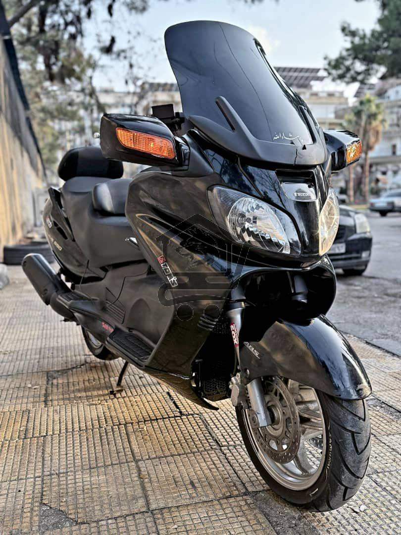 SUZUKI بورجمان