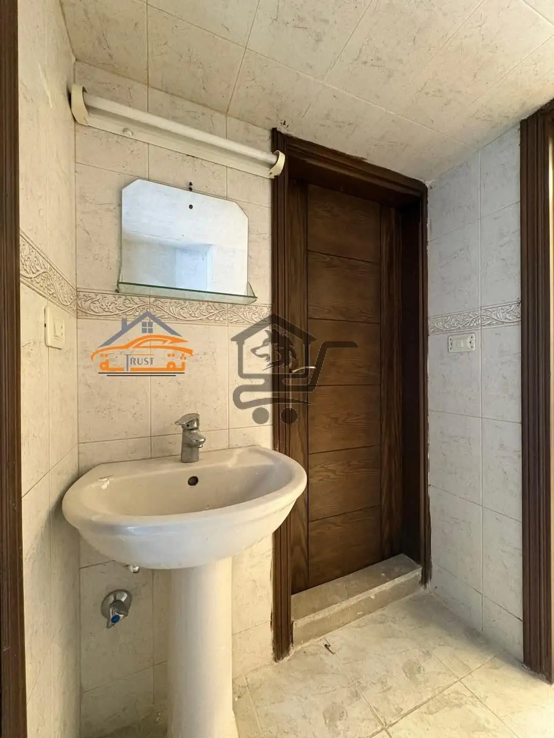 شقة بثلاث غرف بدون فرش - الصورة 5