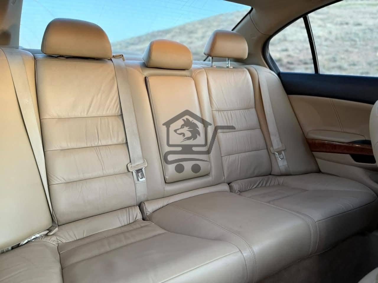 Honda  Accord 2012 - الصورة 10