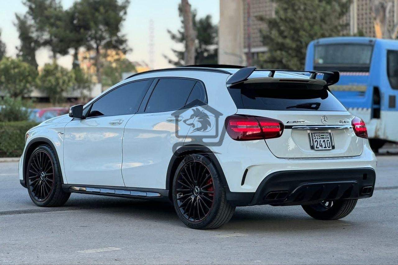 Mercedes-AMG GLA 45S - الصورة 2