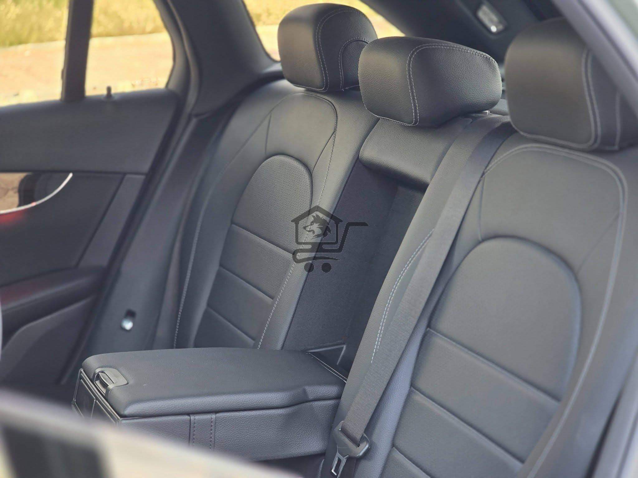 Mercedes-Benz GLC 300 - الصورة 10
