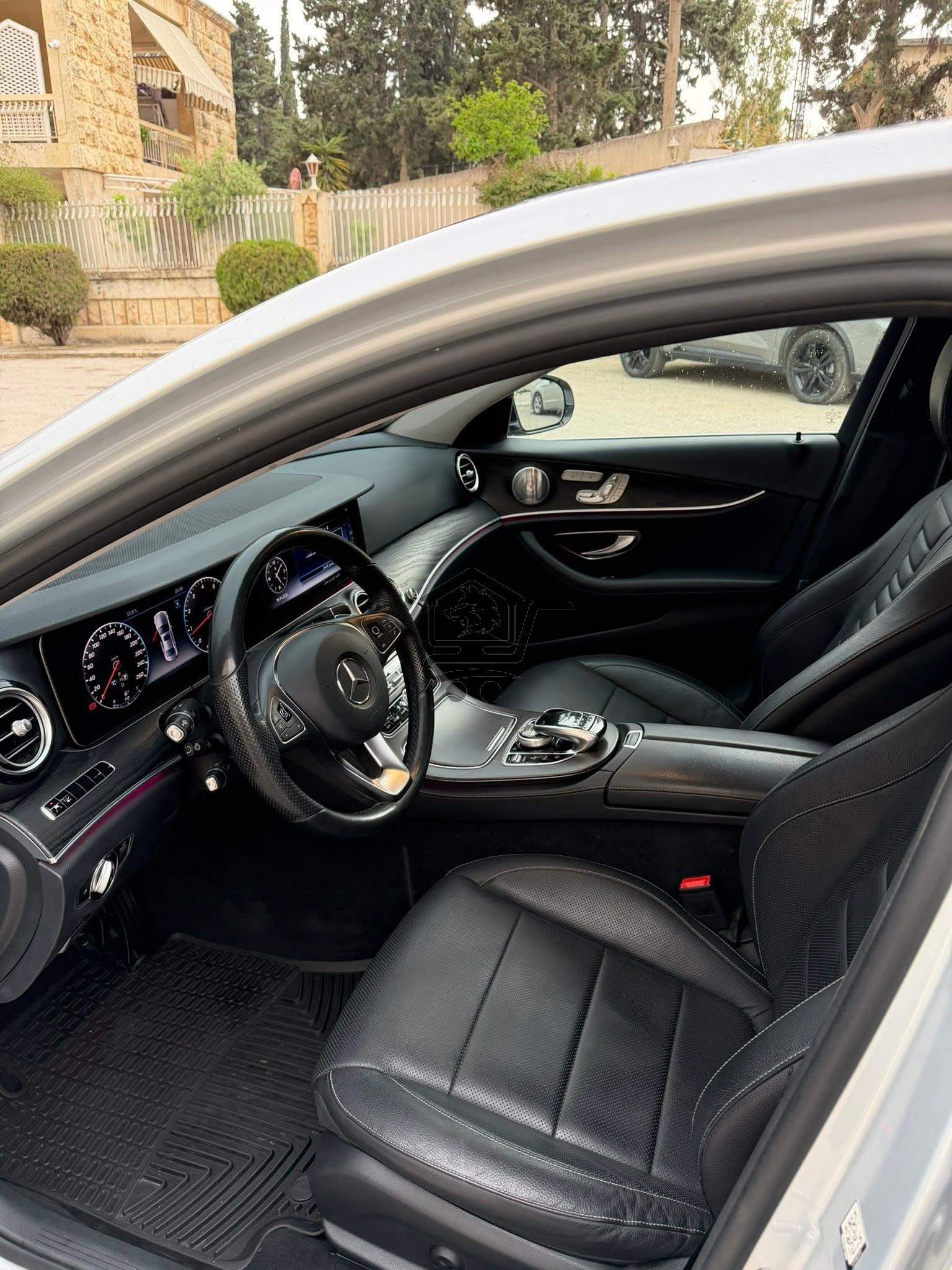 Mercedes E300 2018 - الصورة 5