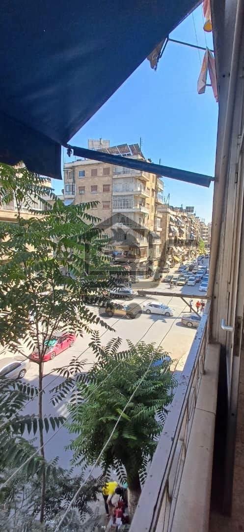 منزل للبيع بإطلالة - الصورة 1