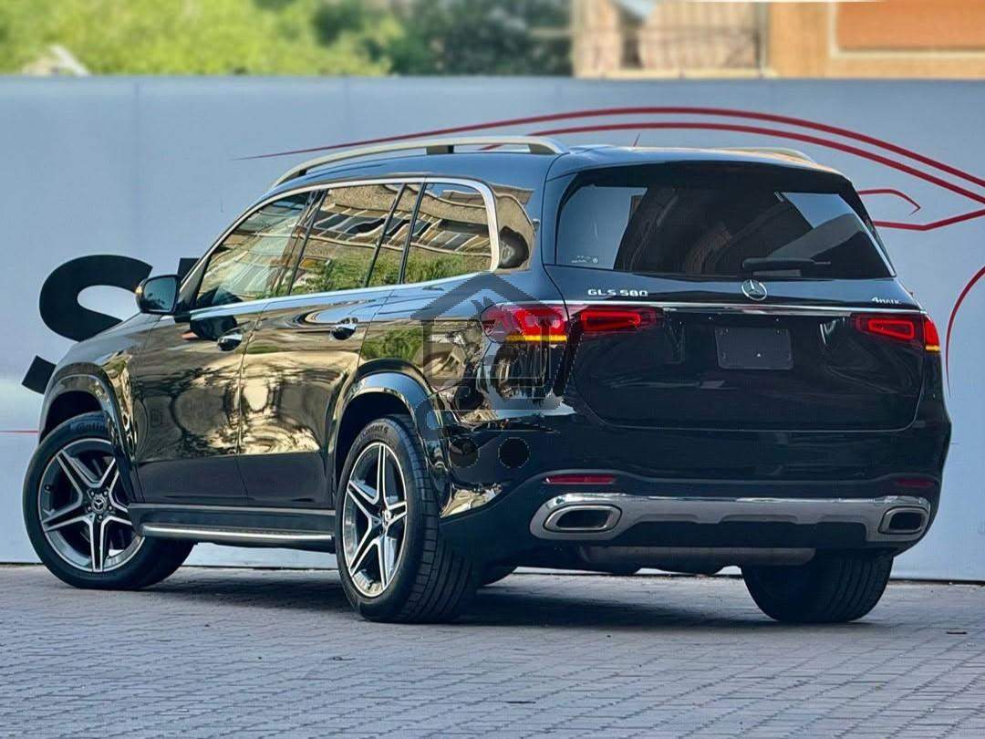 Mercedes-Benz GLS 580 - الصورة 2
