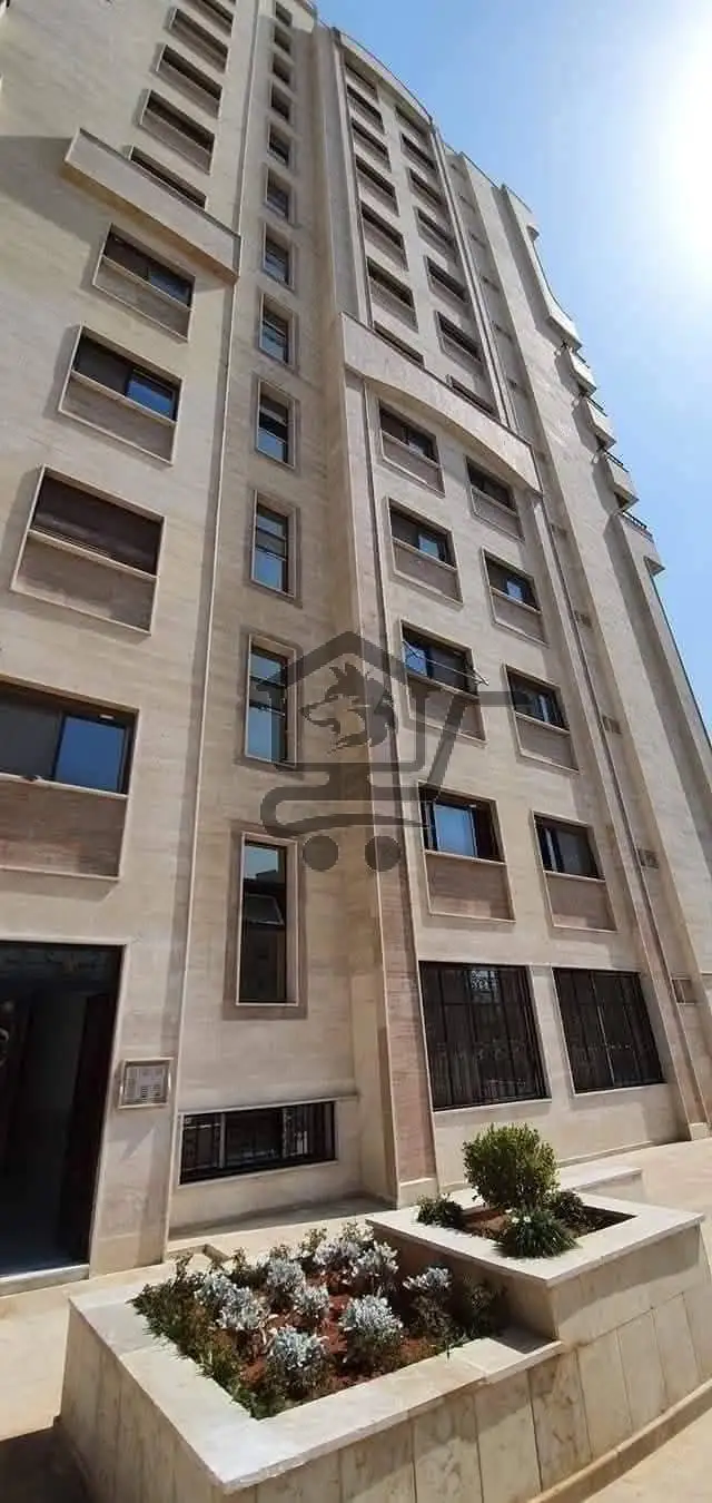 شقة مميزة ثلاث غرف بدون فرش