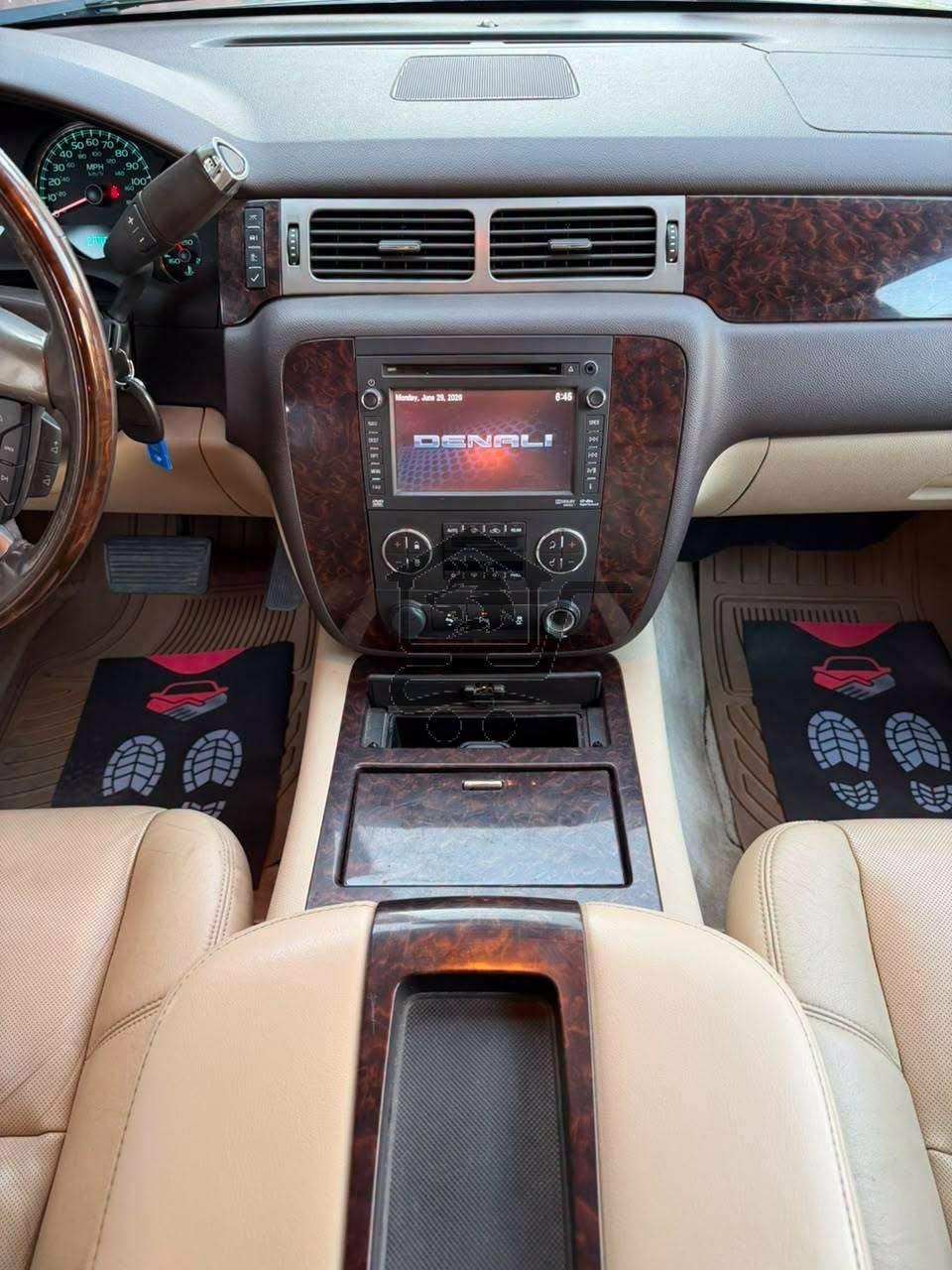 GMC Yukon Denali 2014 - الصورة 8
