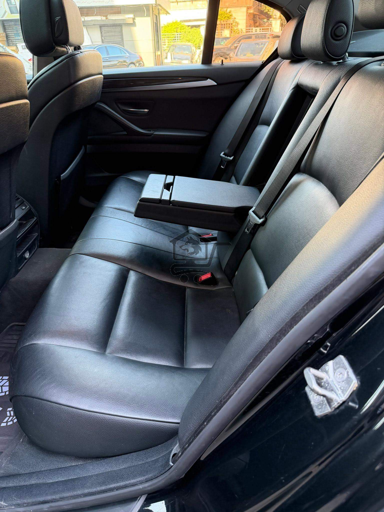 BMW 528i 2013 - الصورة 10