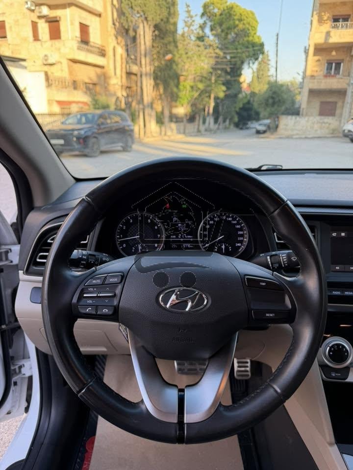 Hyundai Elantra 2020 - الصورة 7