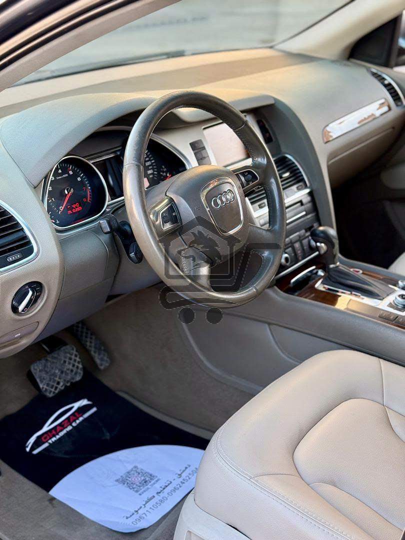 Audi Q7 2011 - الصورة 8
