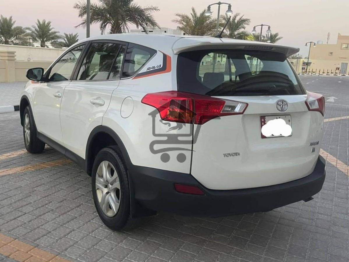 Toyota RAV4 2014 - الصورة 2