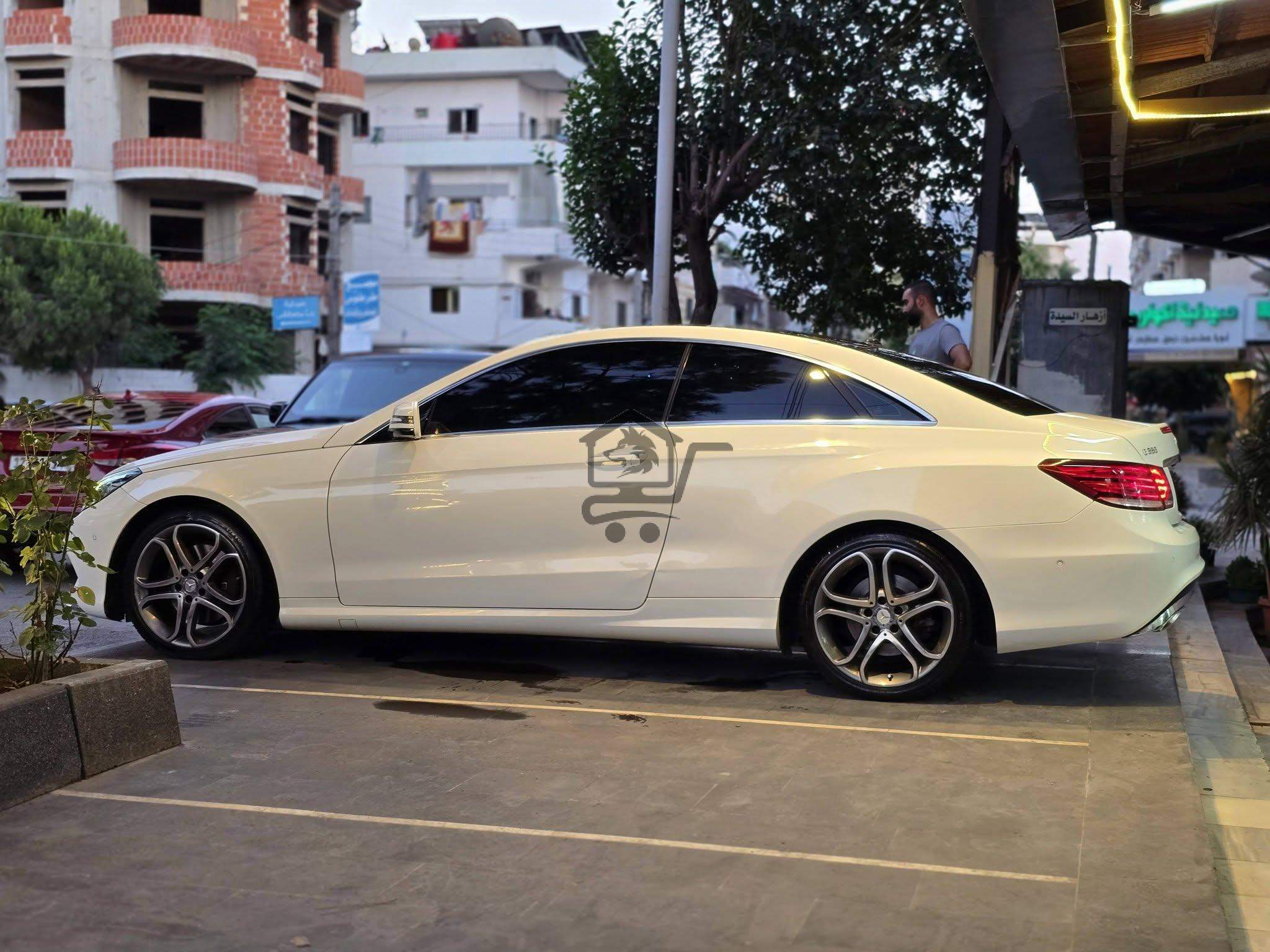 Mercedes-Benz E350 AMG - الصورة 5