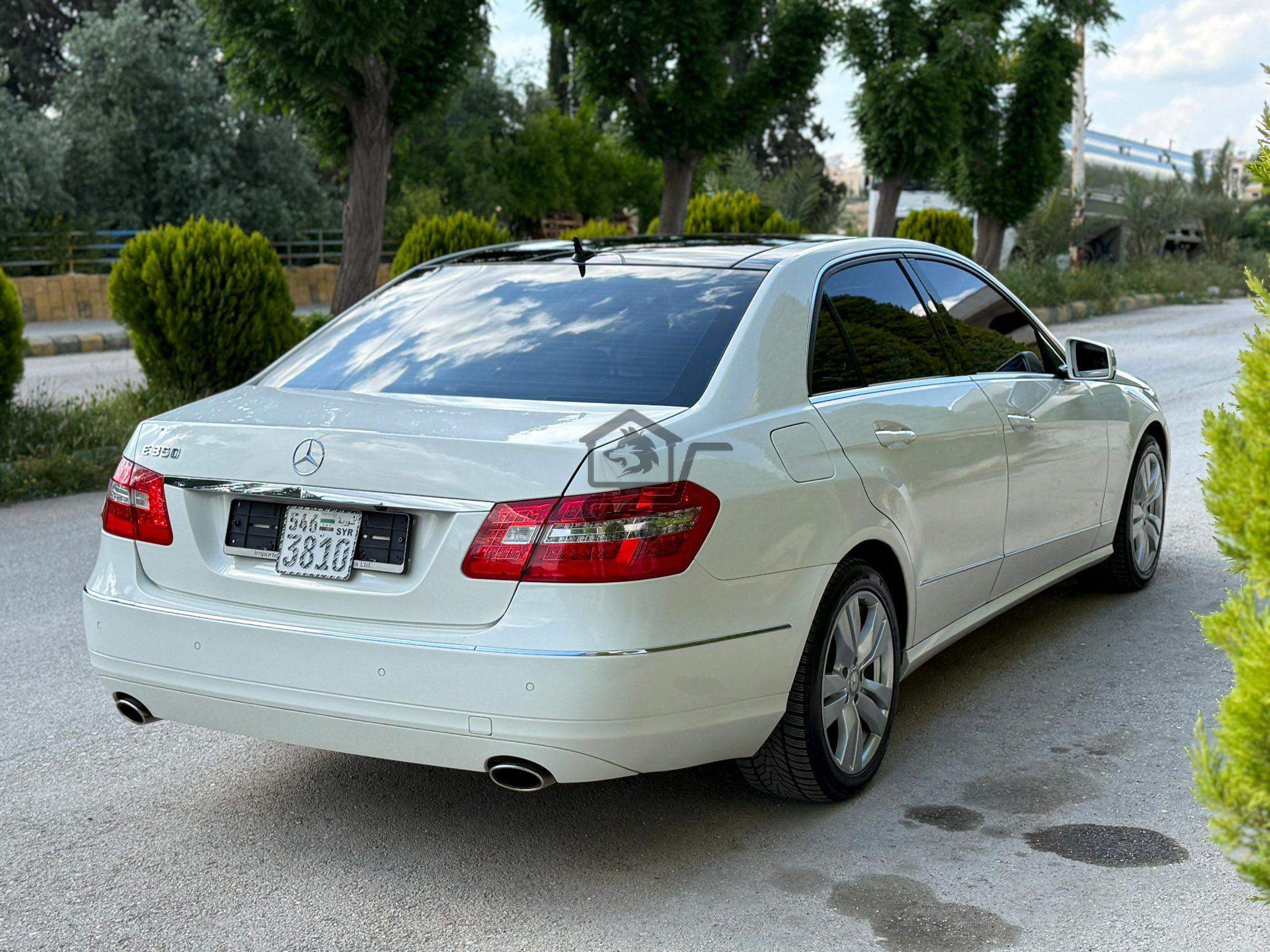 Mercedes-Benz E350 2011 - الصورة 4