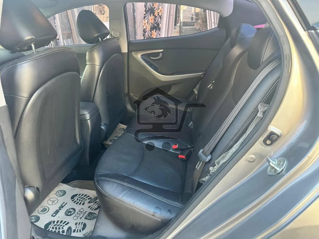 هيونداي إلنترا 2012 - الصورة 2