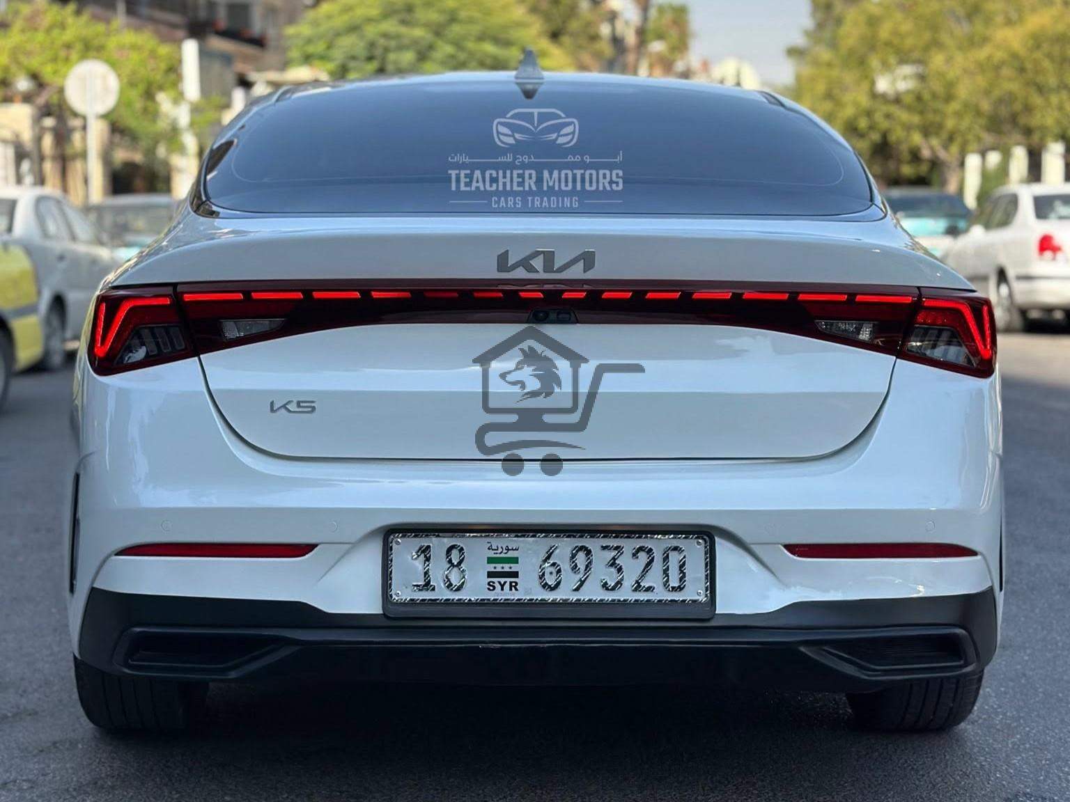 Kia K5 2025 - الصورة 4