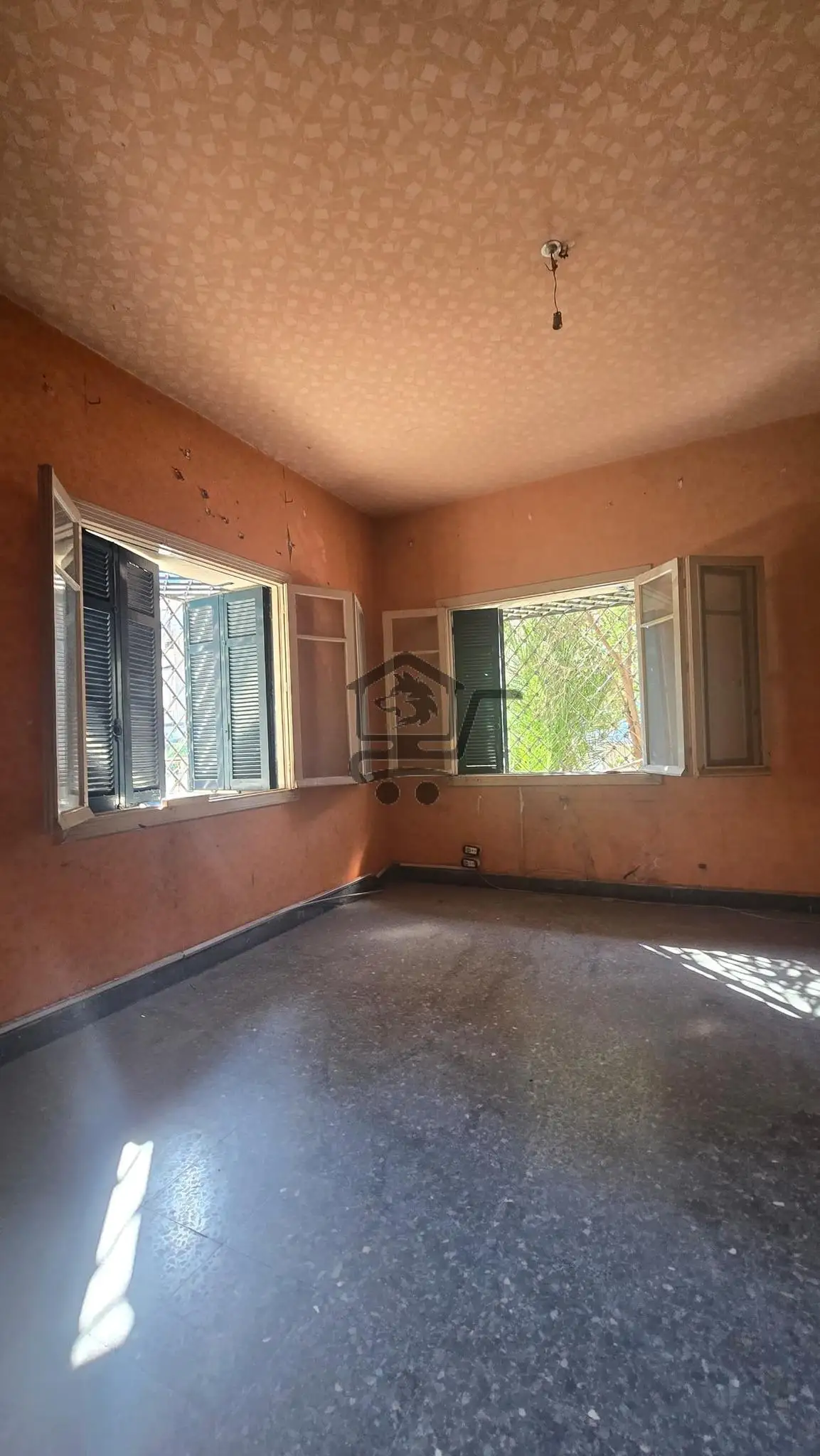 منزل يصلح للسكن او لأي مشروع تجاري او مكتب هندسي - الصورة 1