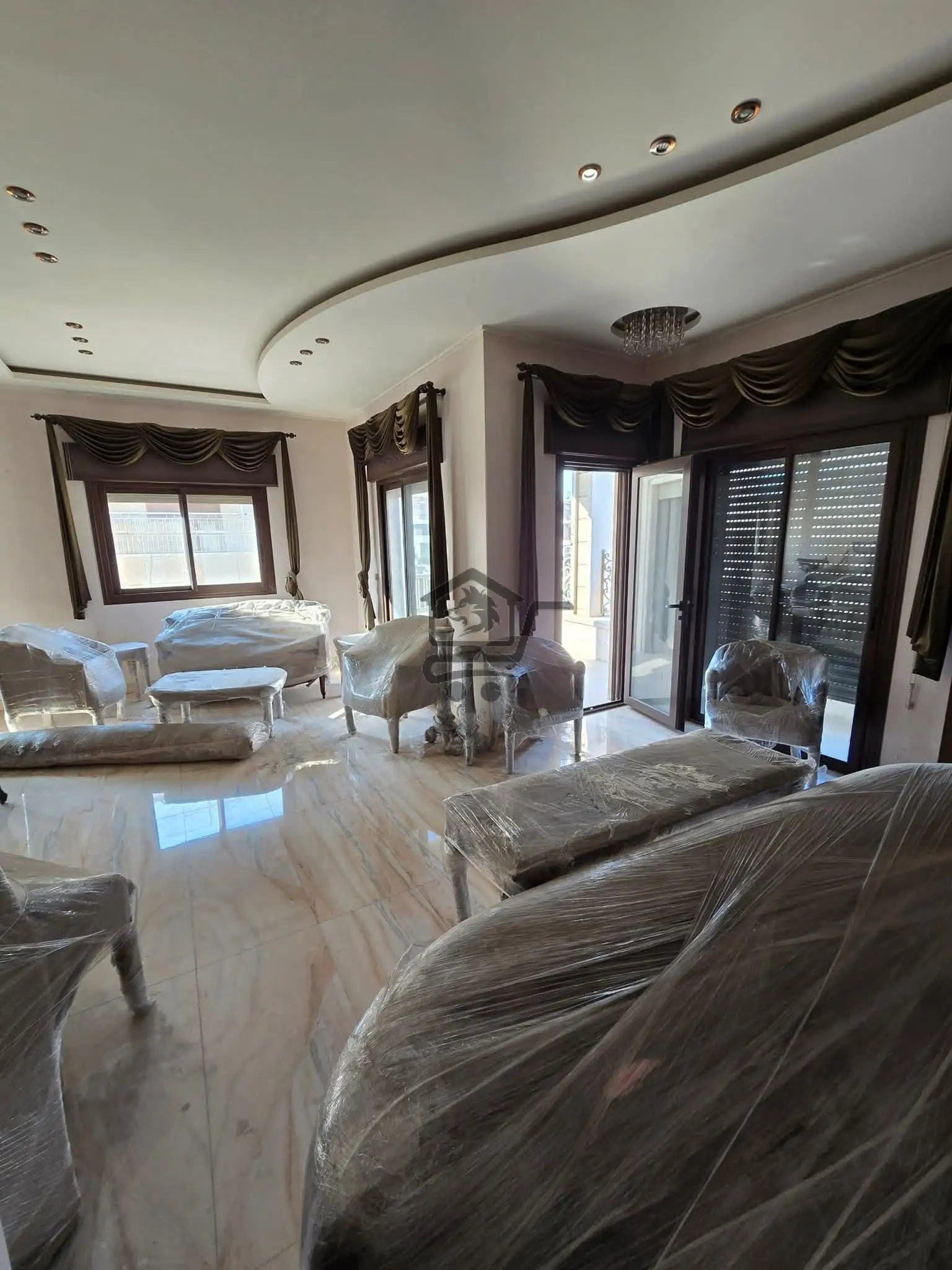 منزل فخم جدا - الصورة 8