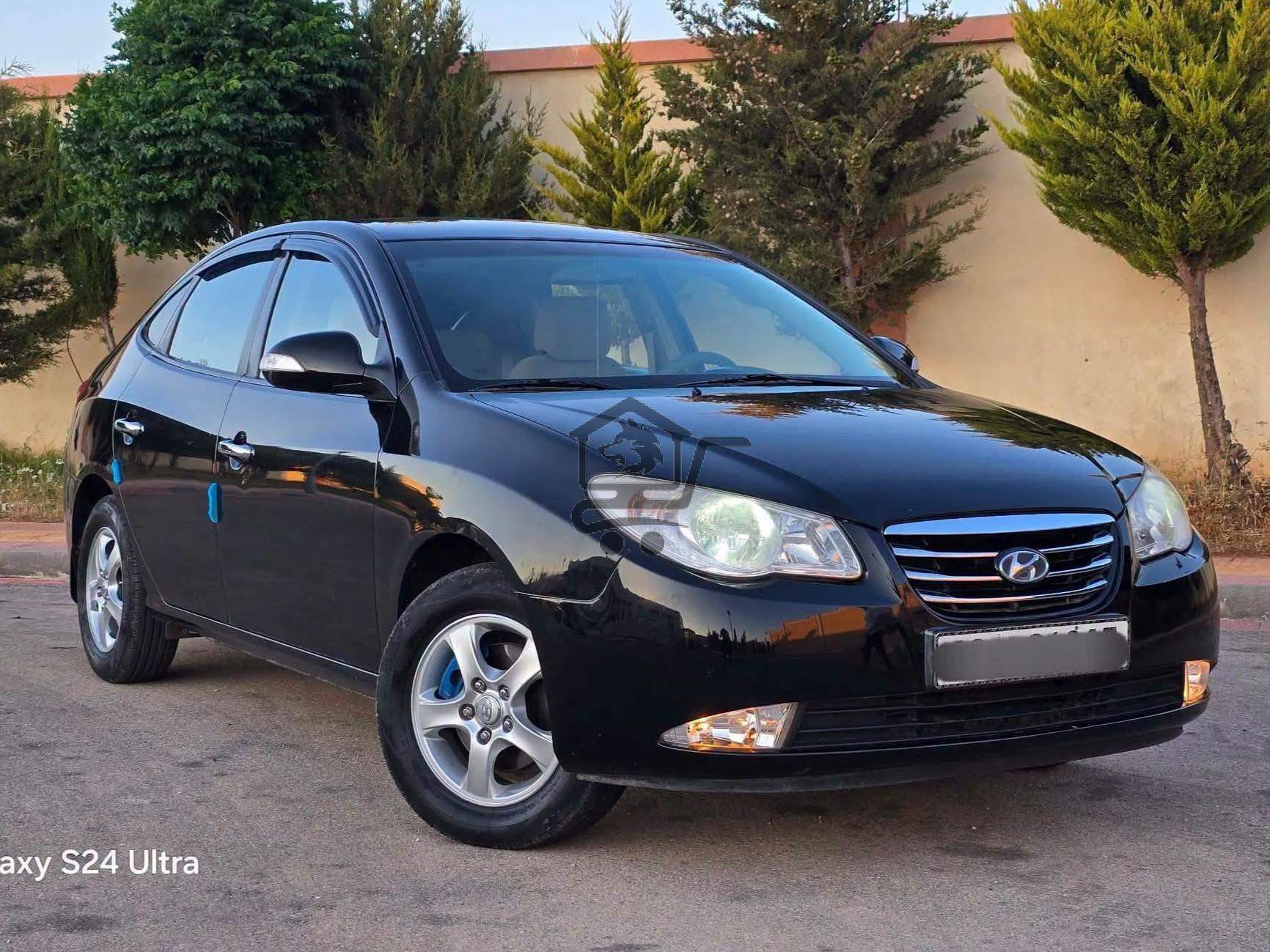 Hyundai Elantra 2011 - الصورة 1