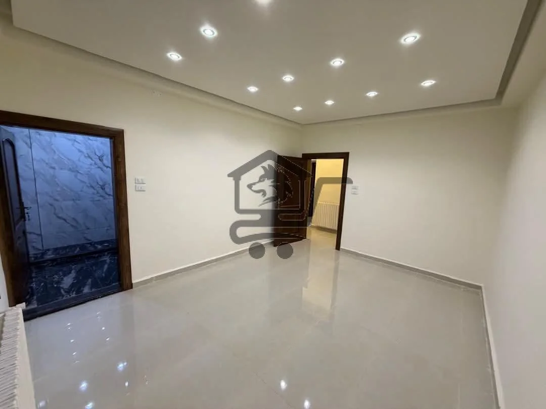 منزل مع محل تجاري - الصورة 6