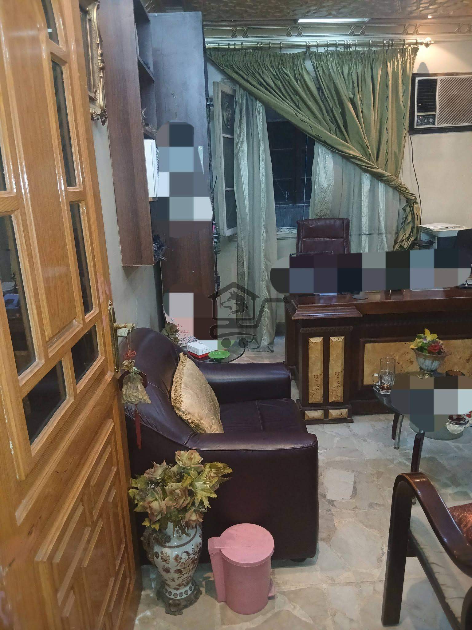 للبيع مكتب مميز - الصورة 3