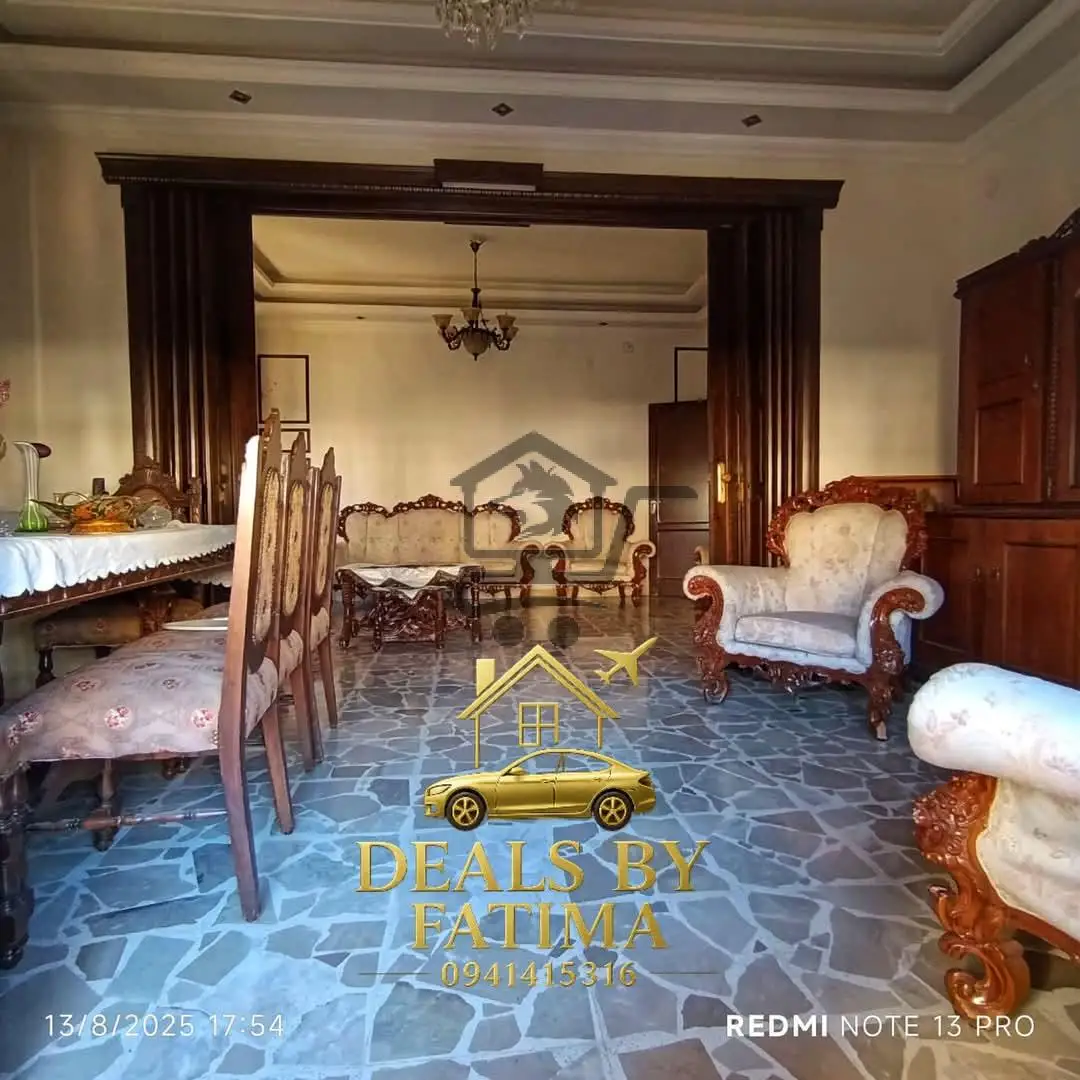 شقة خمس غرف بدون فرش - الصورة 1