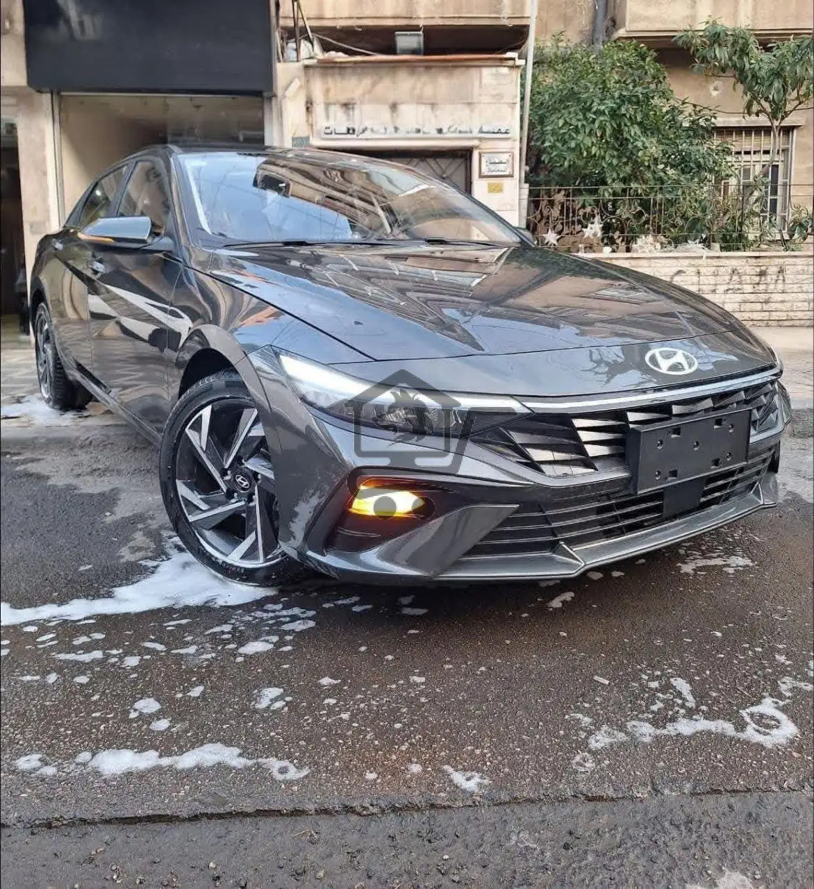 2025 Hyundai Elantra - الصورة 2