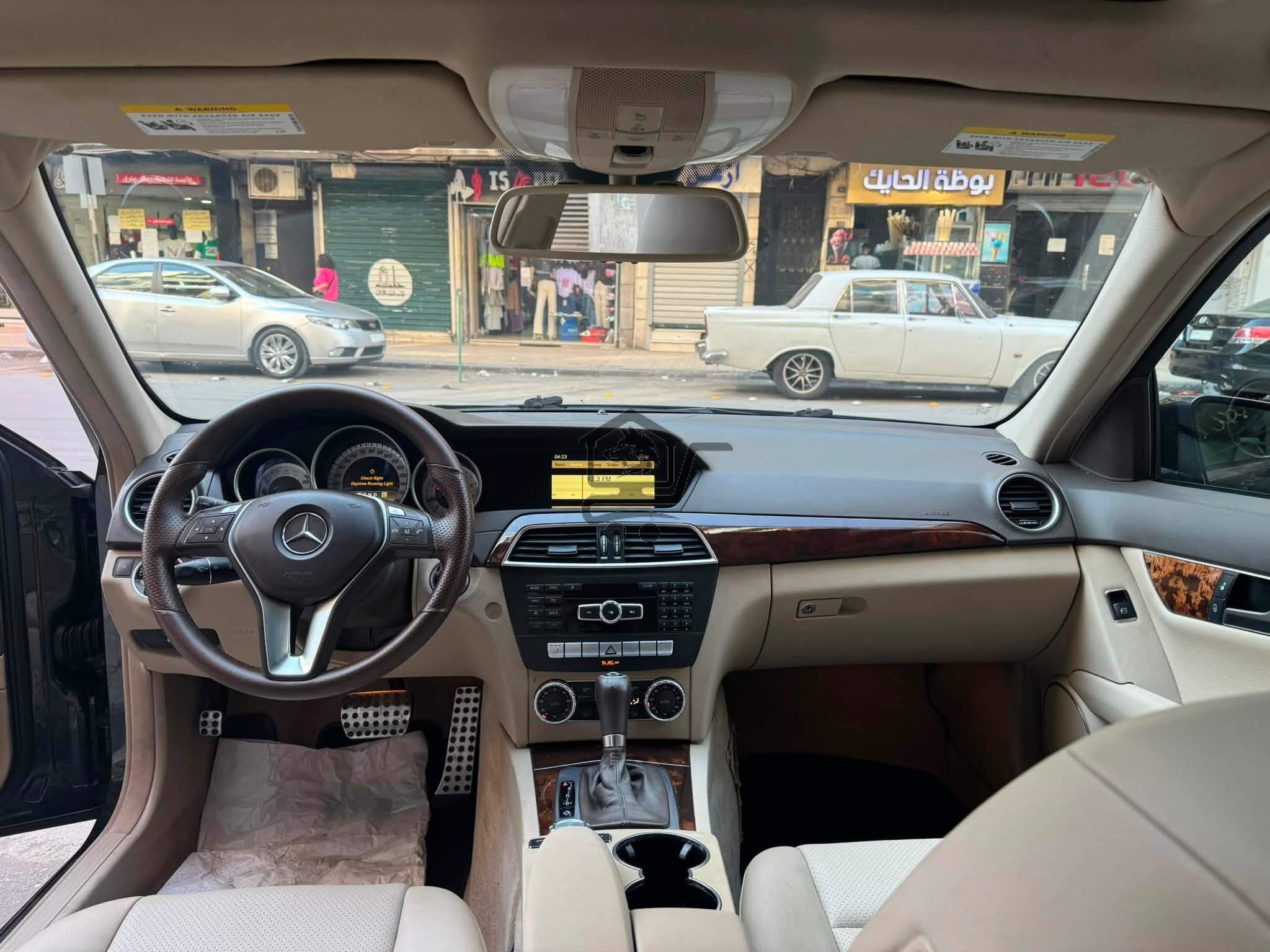 Mercedes-Benz C250 2012 - الصورة 8