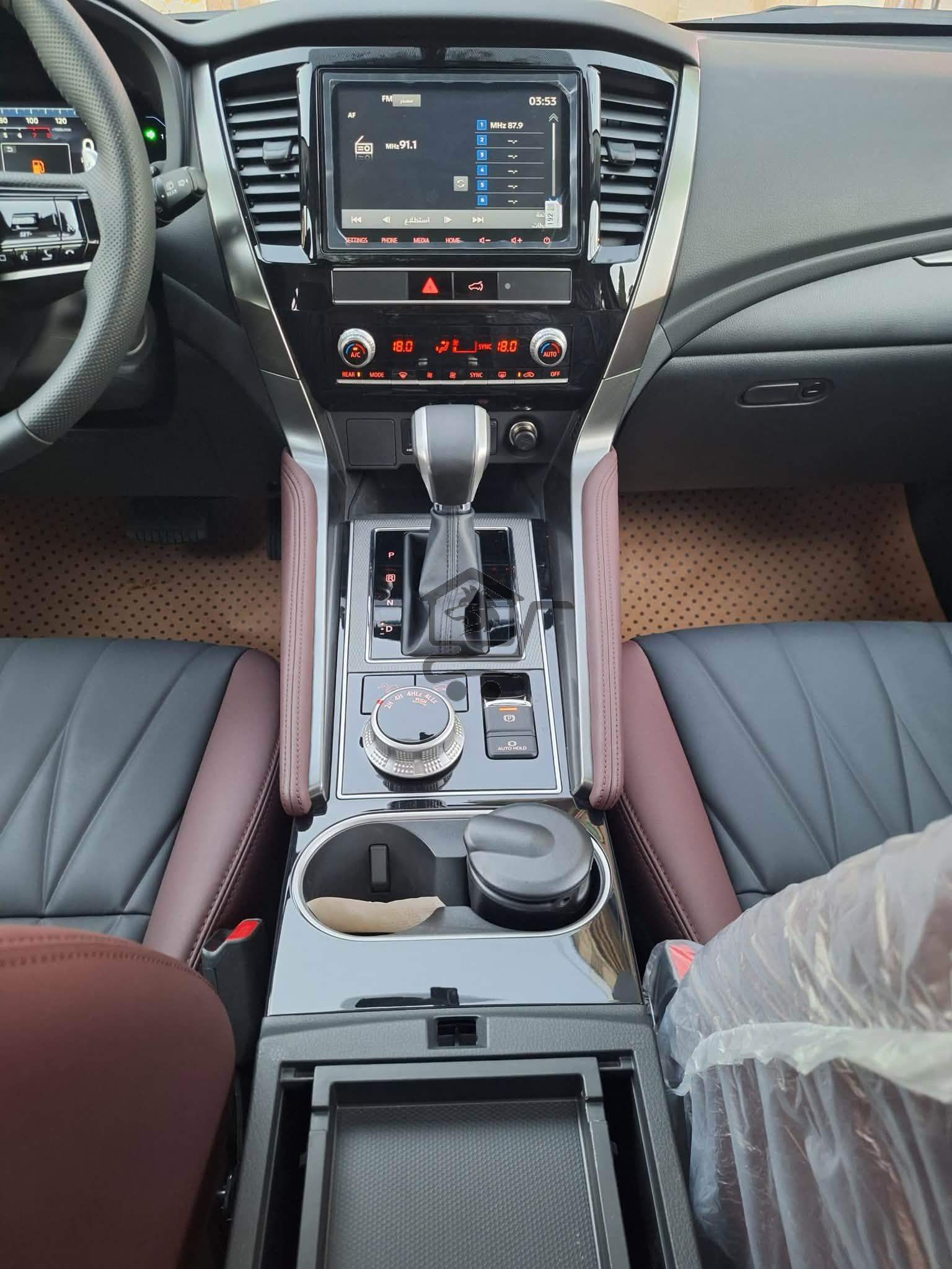 Mitsubishi Montero Sport - الصورة 9
