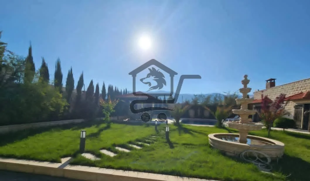 للبيع فيلا في سهل الزبداني - الصورة 1