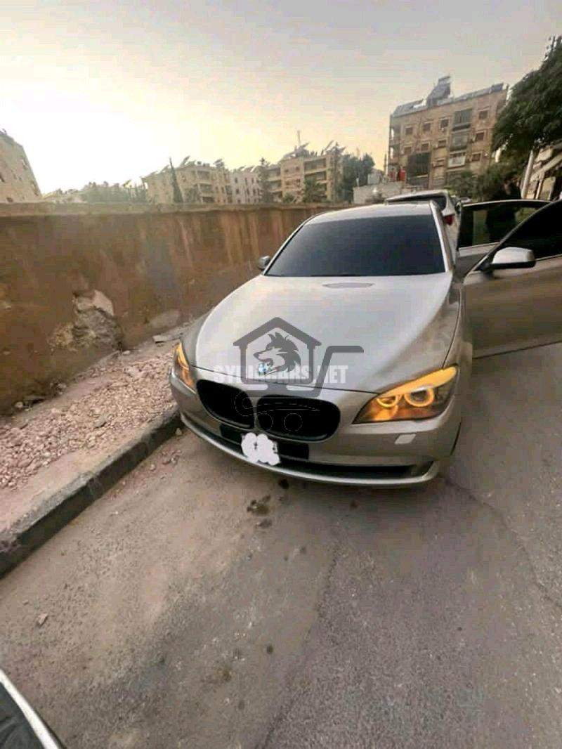 بي ام دابيليو - BMW 730 - الصورة 1