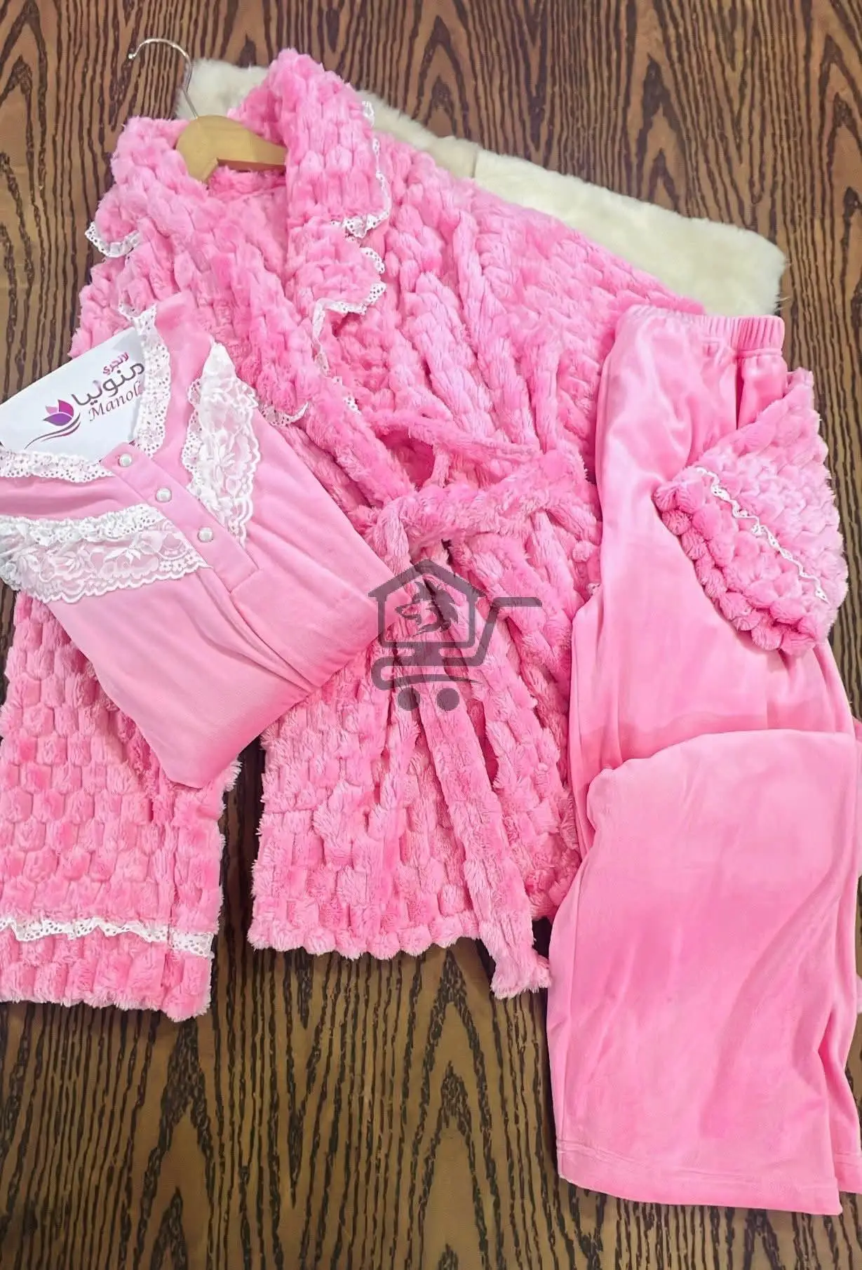 بيجامة مخمل من منوليا - الصورة 5