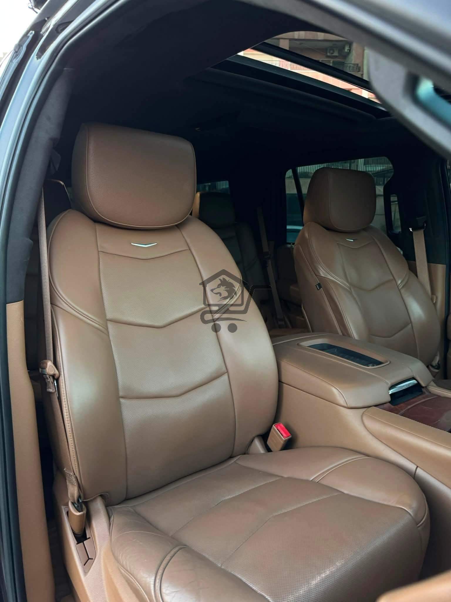 ESCALADE PLATINUM - الصورة 4