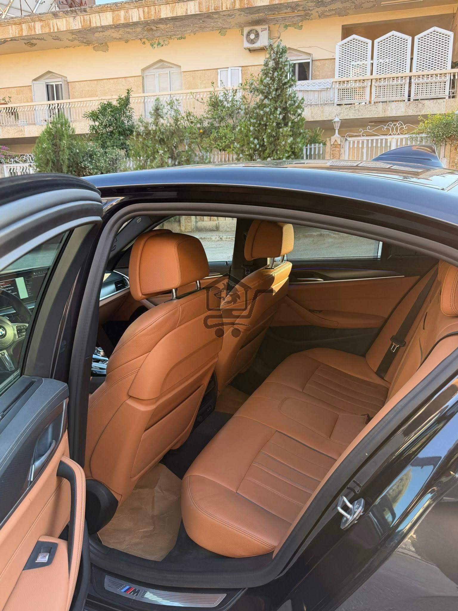 BMW 520i 2022 - الصورة 10