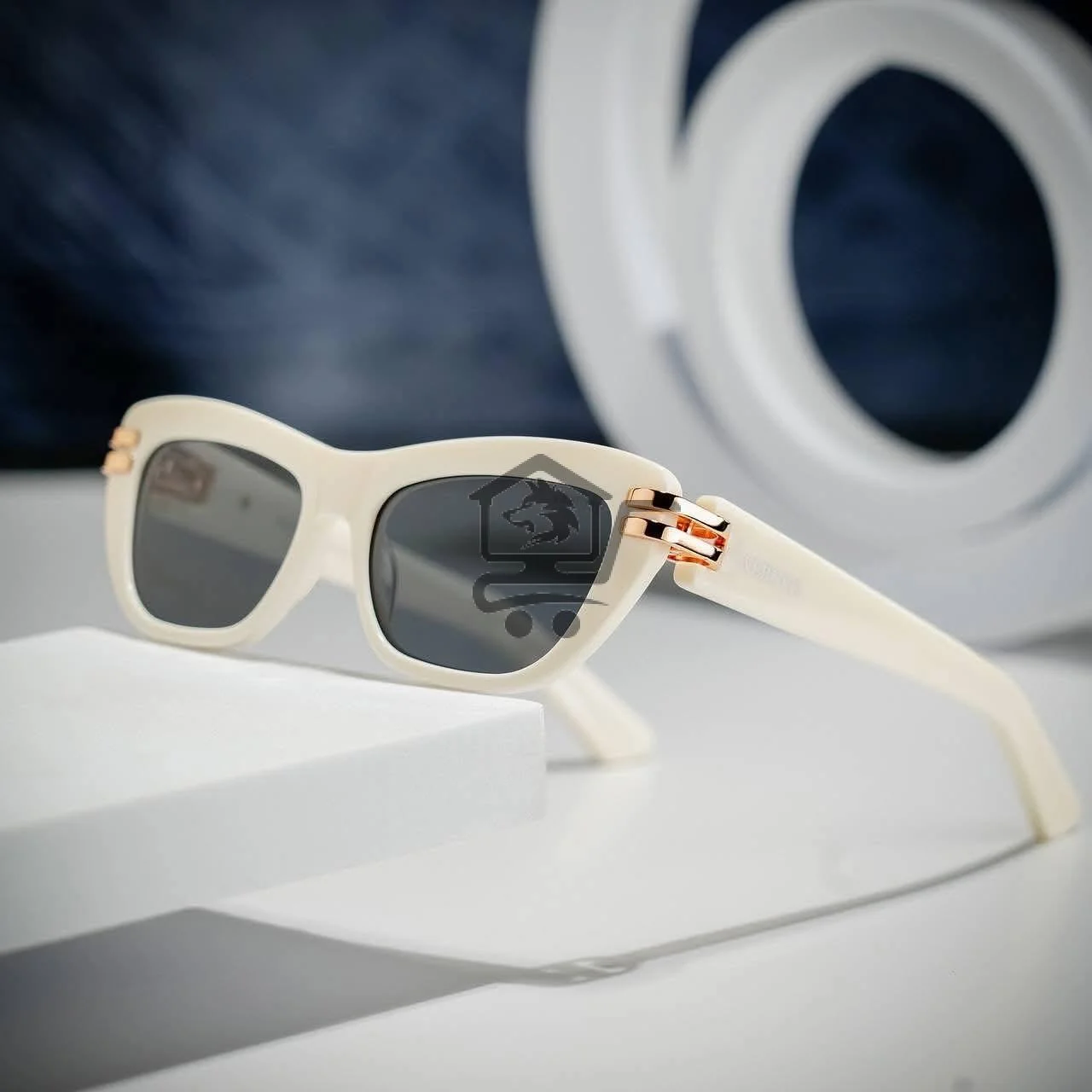 نظارات شمسية ماركة - الصورة 3