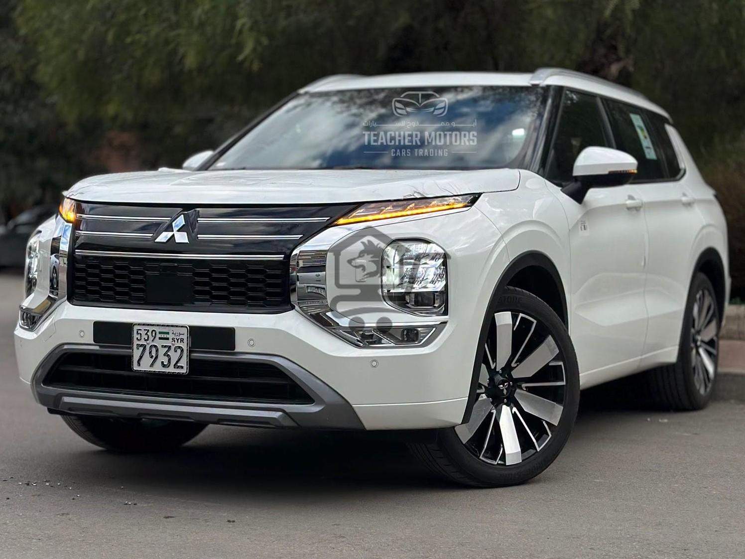 Mitsubishi Outlander Limited - الصورة 1