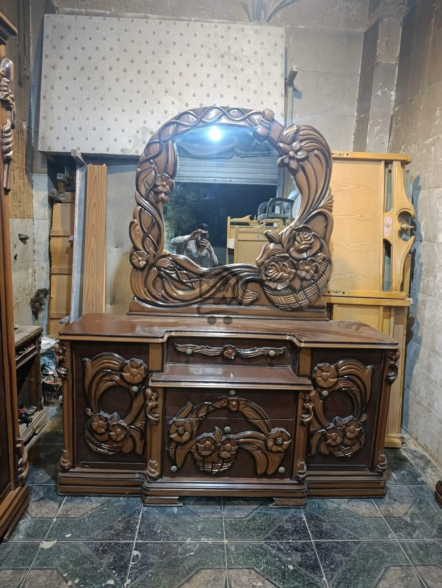 غرفة نوم ملكية - الصورة 4