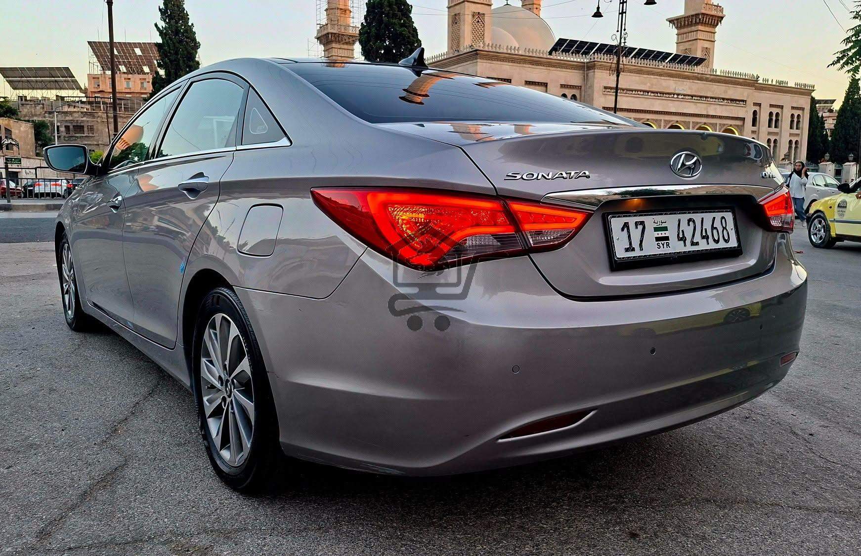 Hyundai Sonata 2013 - الصورة 2