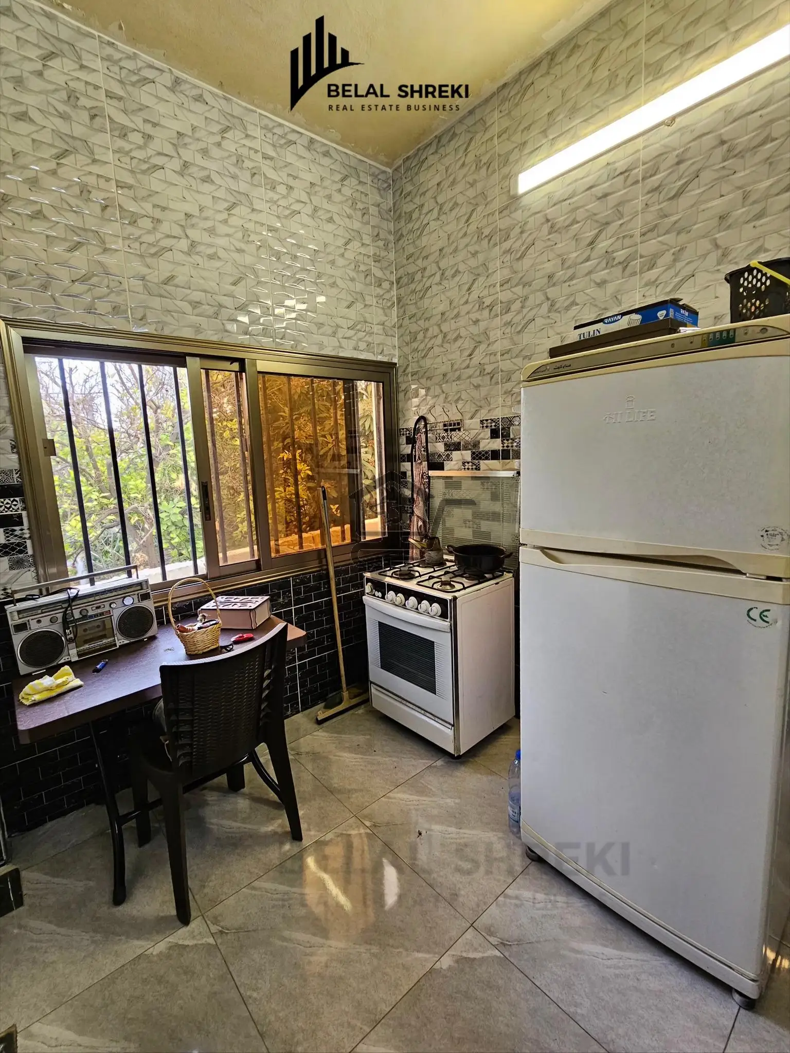 مزرعه بمساحة 450 متر مسورة بالكامل - الصورة 4