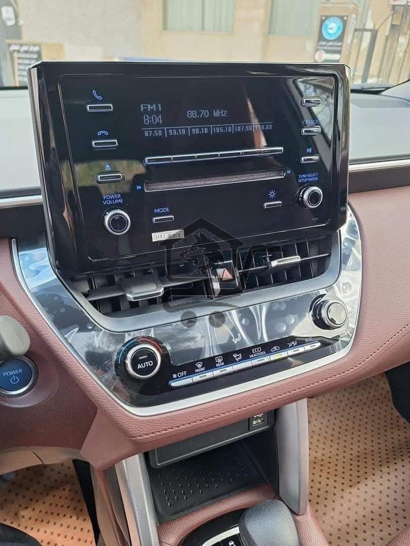 Toyota COROLLA CROSS hybrid - الصورة 9