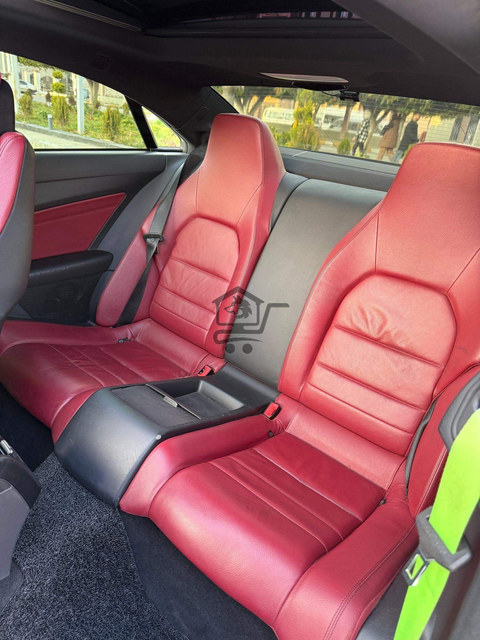 Mercedes E400 Coupe - الصورة 10