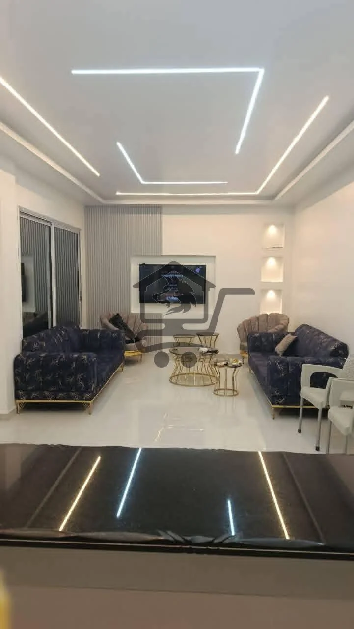 للبيع فيلا في زبدين - الصورة 4