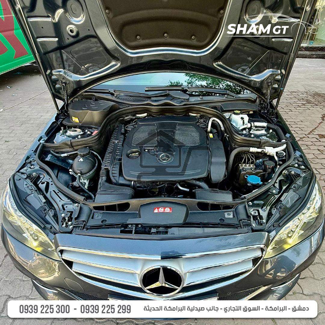 Mercedes-Benz E300 - الصورة 5