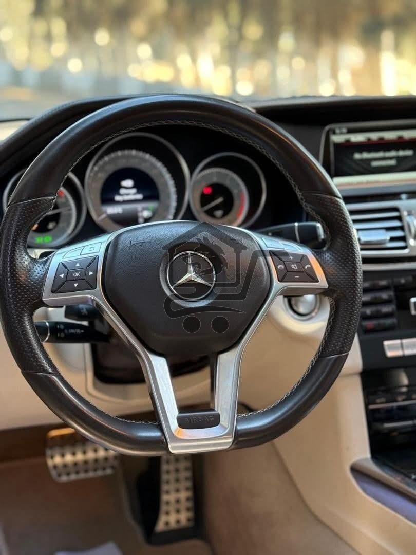 Mercedes Benz E300 - الصورة 5