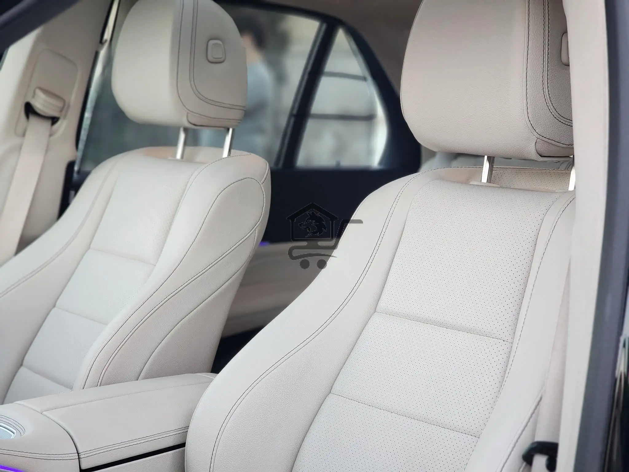 Mercedes Benz - الصورة 6