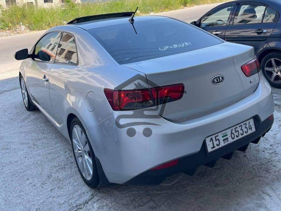 Kia Forte 2010 - الصورة 2