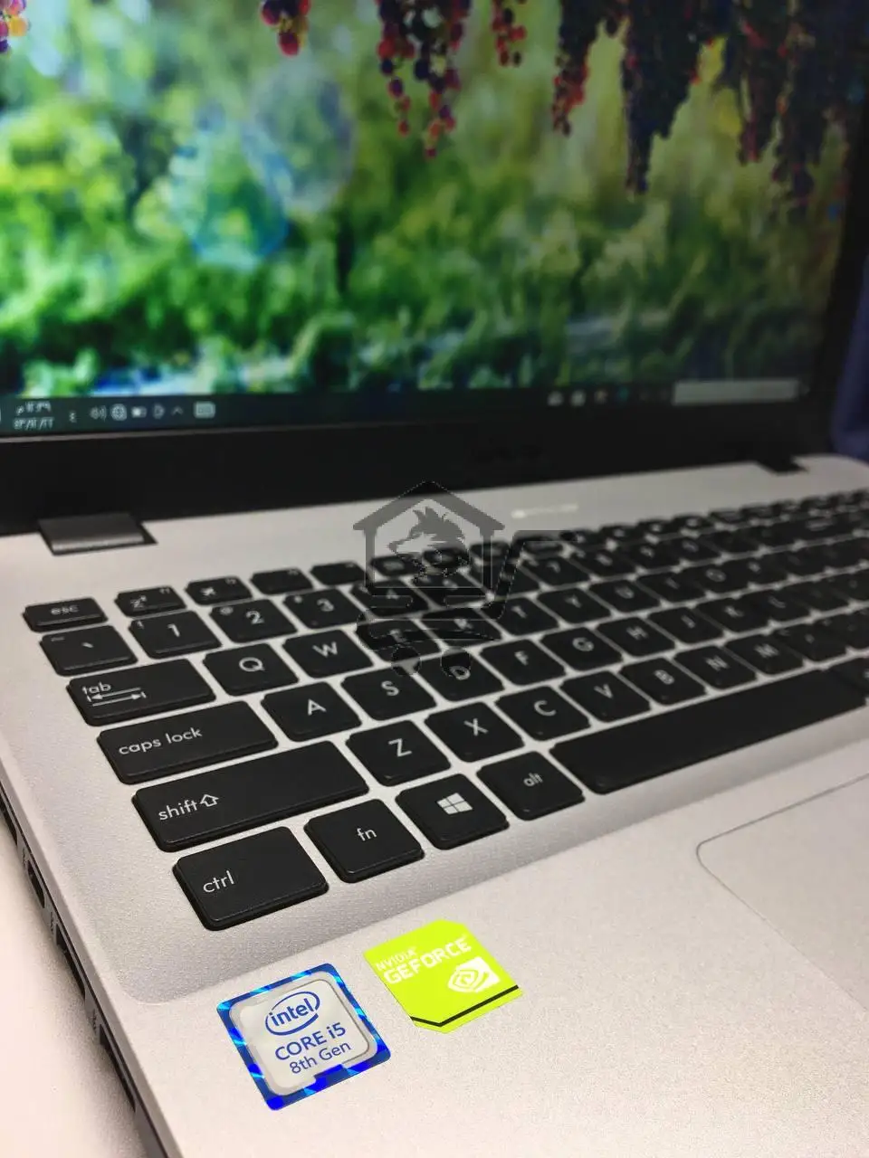 لابتوب ASUS مستعمل بكفالة شهر كامل وكرت منفصل - الصورة 3