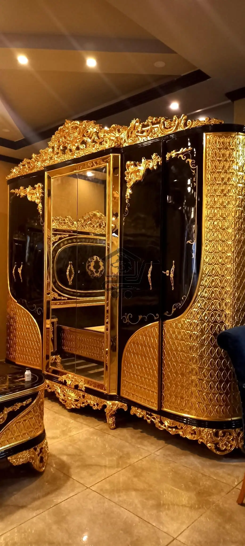 غرفة نوم ملكية - الصورة 6