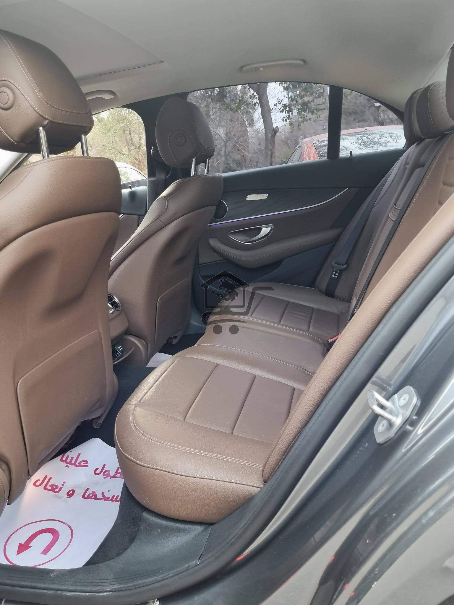 Mercedes-Benz E200 - الصورة 10