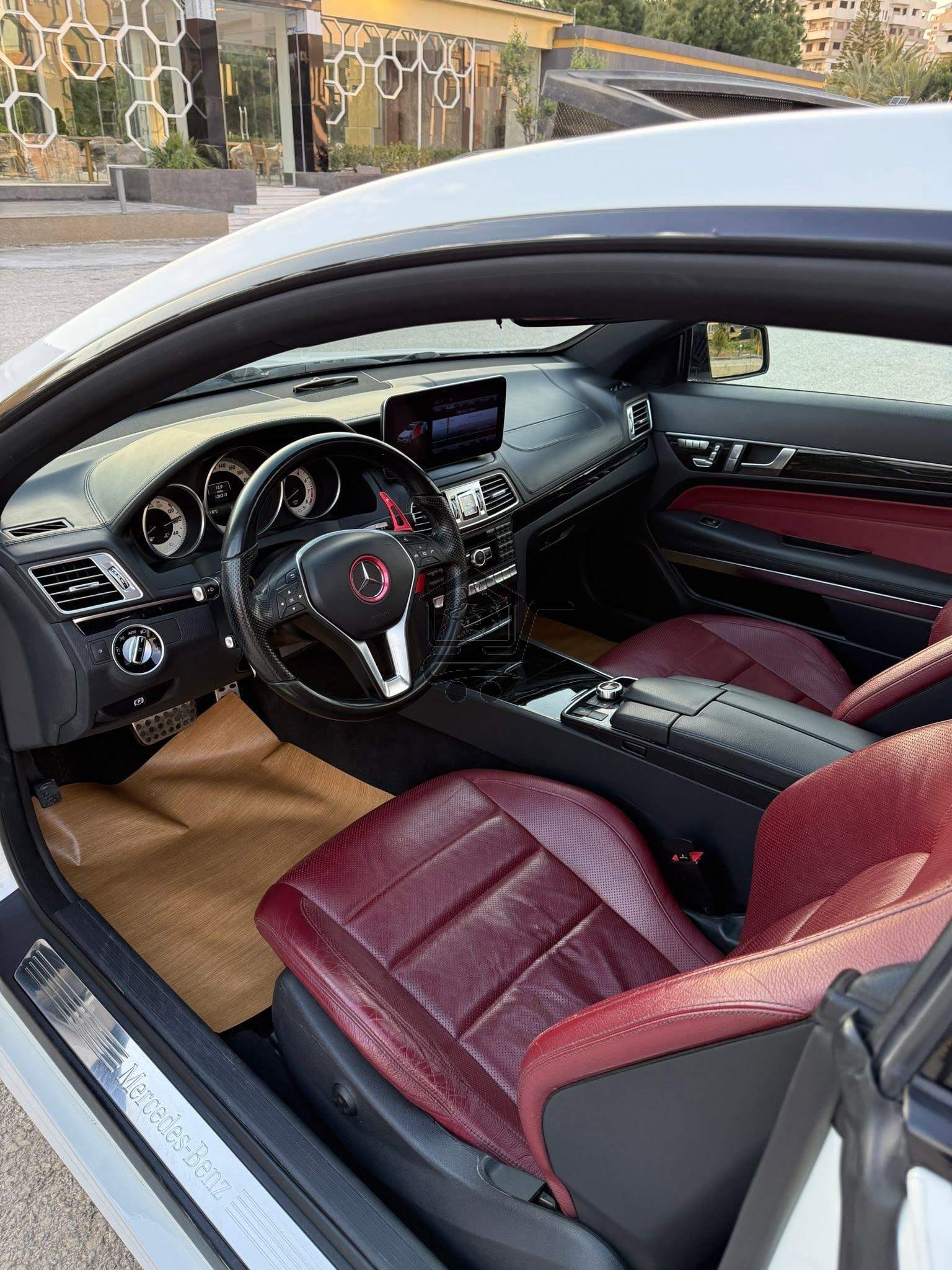 Mercedes E400 Coupe - الصورة 5