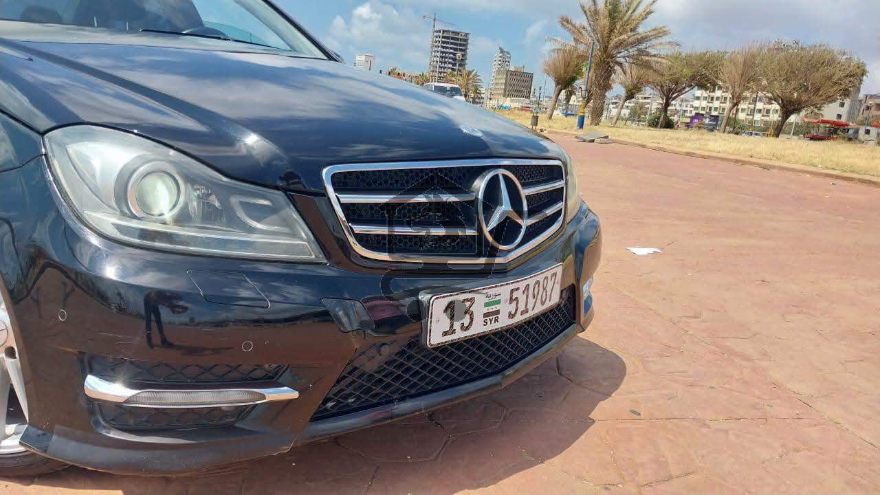 Mercedes Benz - الصورة 5