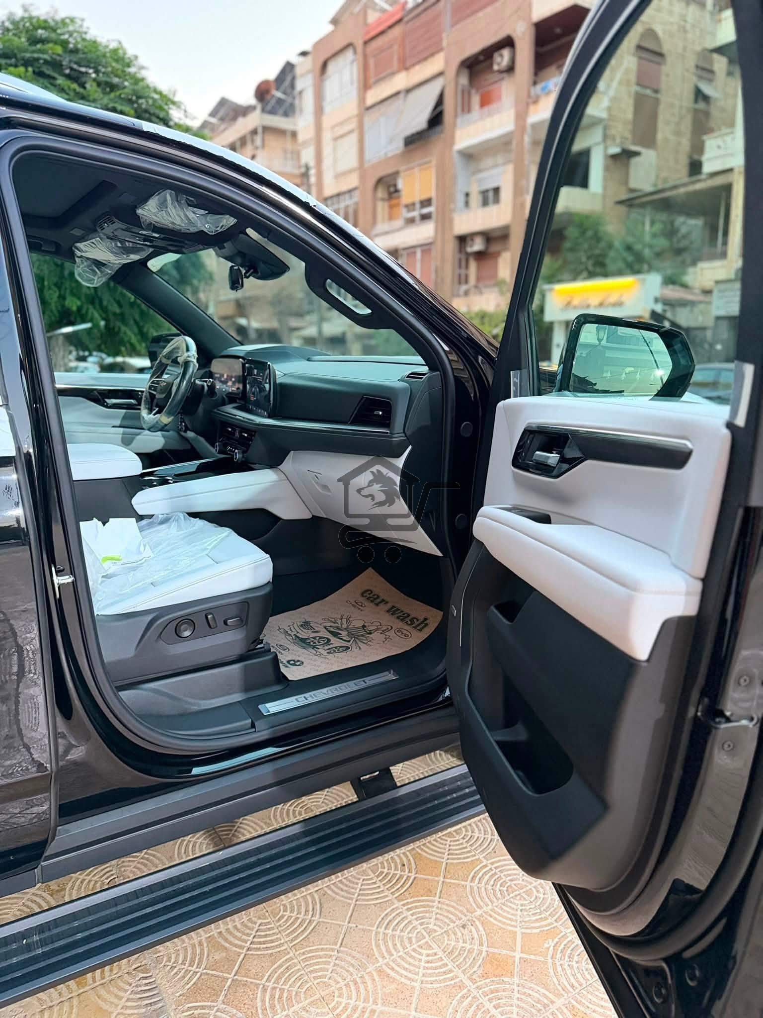 Chevrolet Tahoe Premier - الصورة 8